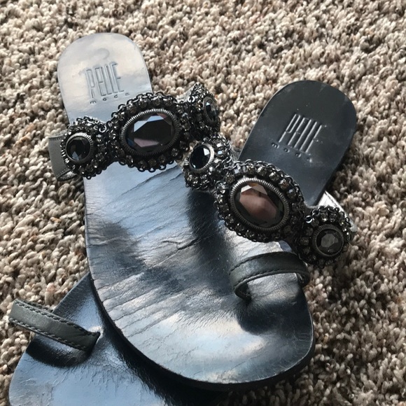 Pelle Mode. Black jeweled leather sandal size 8 - Picture 5 of 6
